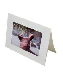 PJ01111 5 1/8” x 7” Natural Frame Card with Rectangle Cut for 3 1/2” x 5” Print